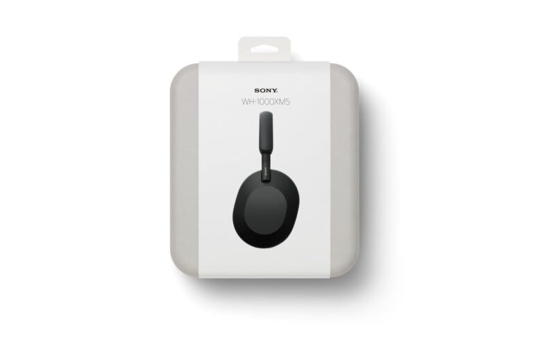 Sony WH-1000XM5B Noise Canceling Wireless Headphones - 30hr Battery Life - Over-Ear Style - Optimized for Alexa and Google Assistant - Built-in mic for Calls - International Version - Charcoal Black - Image 9