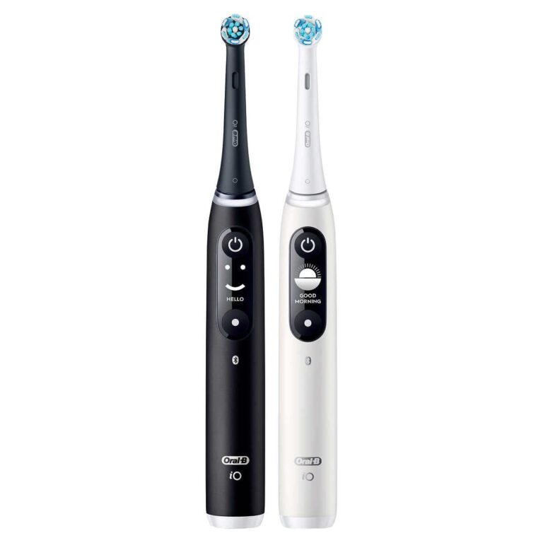 Oral-B iO Ultimate Clean Rechargeable Battery Powered Toothbrush 2-Set Incl. 2 Handles, 2 Chargers, 4 Brush Heads, 2 Travel Cases & Bluetooth (Black + White) - Image 7