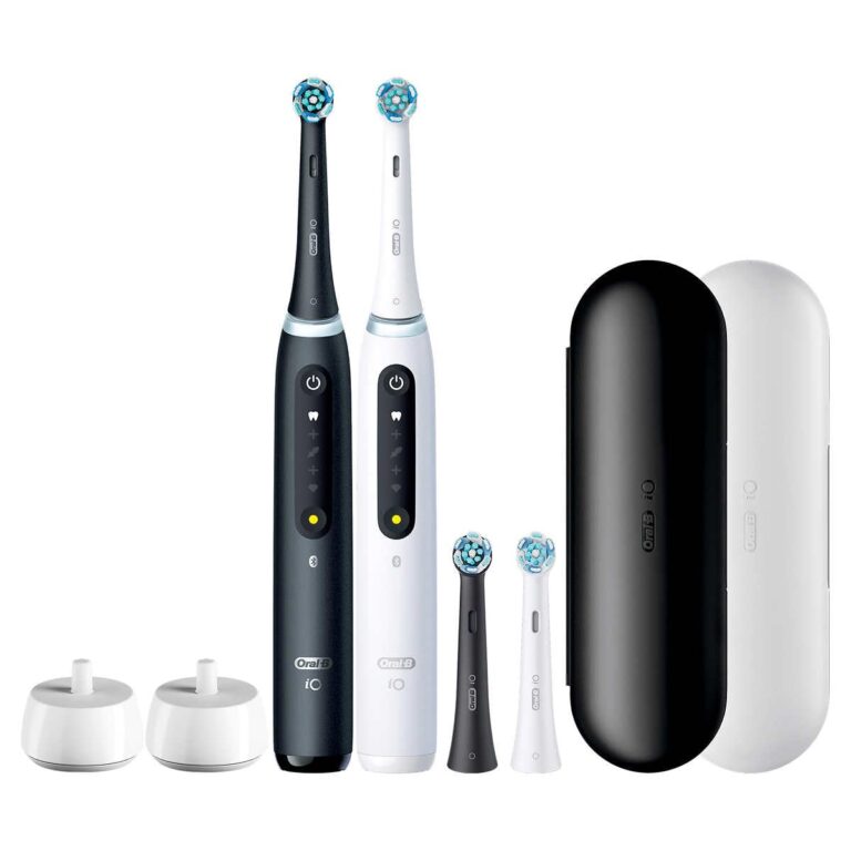 Oral-B iO 5 Brilliant Clean Electric Toothbrush, 2 Pack - Image 3