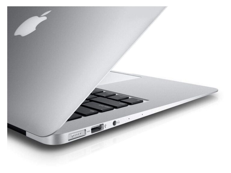Apple Macbook Air 2017 with 1.8GHz Intel Core i5 (13-inch, 8GB RAM, 128GB SSD Storage) (QWERTY English) Silver (Renewed) - Image 4