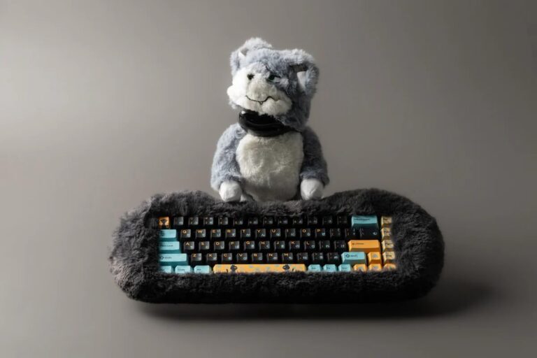 DRY STUDIO PETBRICK 65 2.4G Wireless Gaming Keyboard 65%, World's First Fluffy, Pettable Custom Mechanical Leaf Spring Keyboard, Switch Between Two Styles Any Time, Odd Eye - Image 2