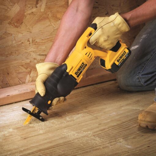 DEWALT 20V MAX* Cordless Reciprocating Saw Kit (DCS380P1) - Image 5