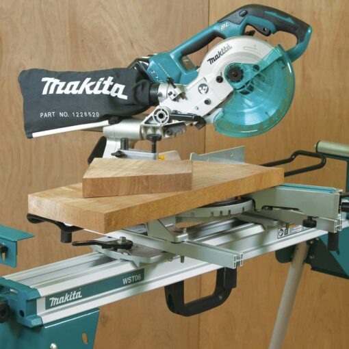 Makita WST06 Compact Folding Miter Saw Stand - Image 2
