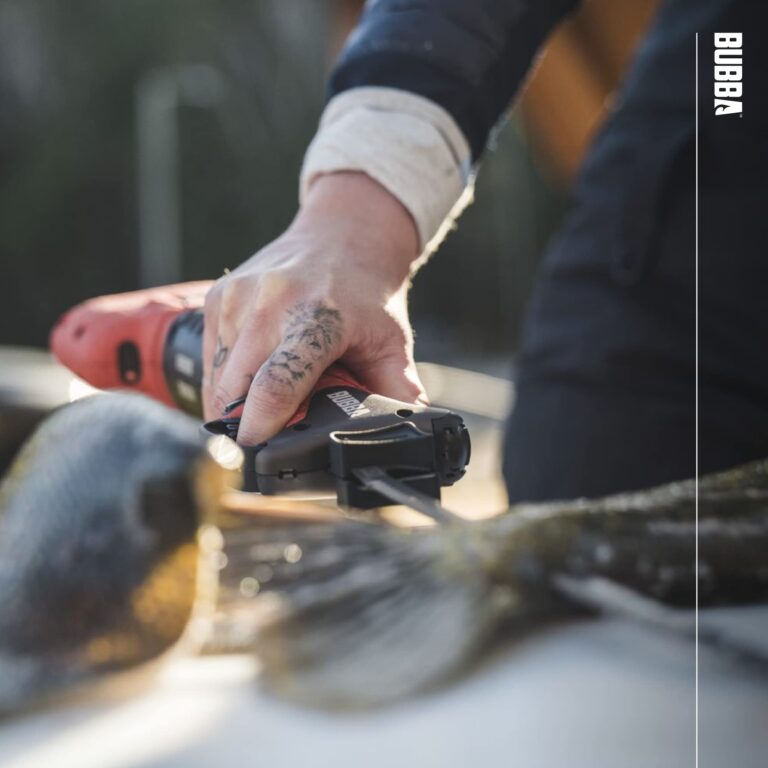 BUBBA Pro Series Lithium-Ion Electric Fillet Knife with Non-Slip Grip Handle, 4 Ti-Nitride S.S. Coated Non-Stick Reciprocating Blades, Charger and Case for Fishing - Image 2