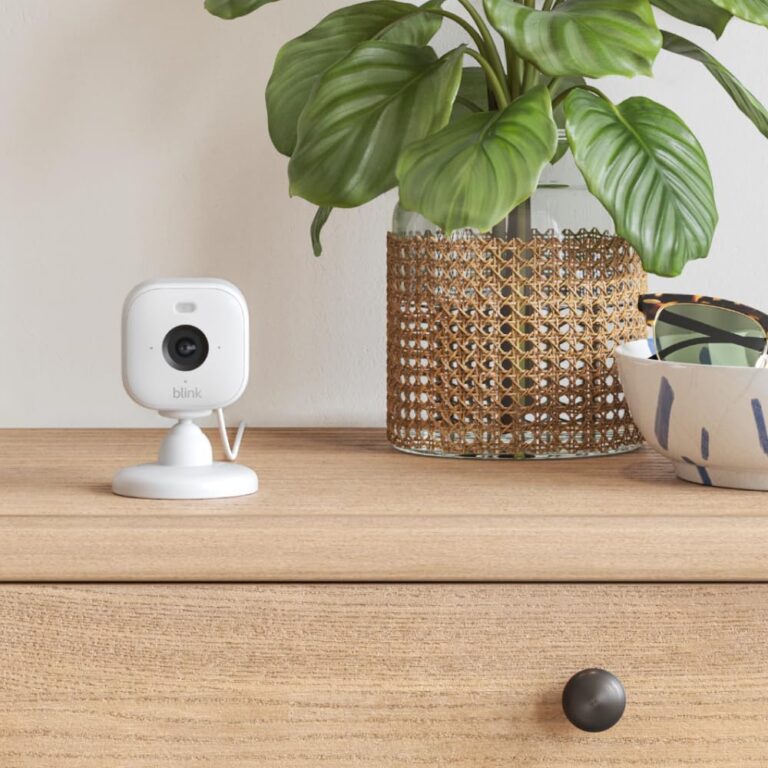 Blink Whole Home Bundle – Outdoor 4 camera, Mini 2 camera (white), Video Doorbell system (black) | HD video, motion detection, Works with Alexa - Image 3