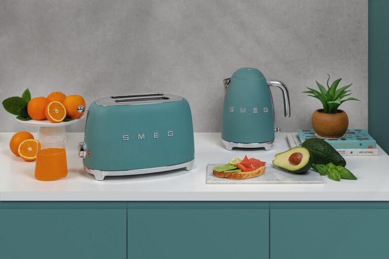 SMEG 2 Slice Toaster with 6 Presets and Defrost Function and Removable Crumb Tray (Jade) - Image 7