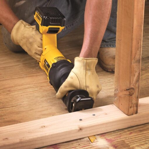 DEWALT 20V MAX* Cordless Reciprocating Saw Kit (DCS380P1) - Image 8