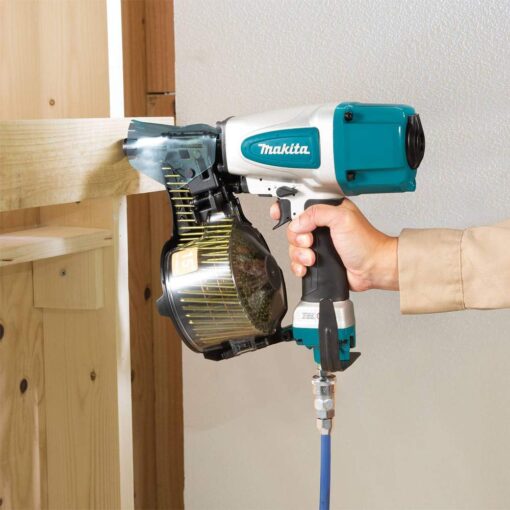 Makita AN613 Pneumatic 15° 2-1/2" Siding Coil Nailer - Image 2