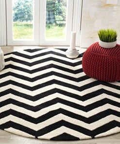 SAFAVIEH Chatham Collection Area Rug - 9' Round, Ivory & Black, Handmade Chevron Wool, Ideal for High Traffic Areas in Living Room, Bedroom (CHT715A)