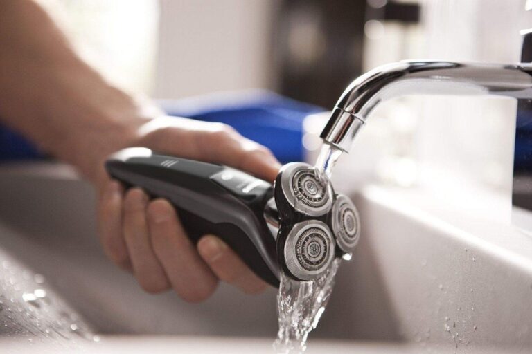 Philips Norelco Shaver, Silver - Image 4