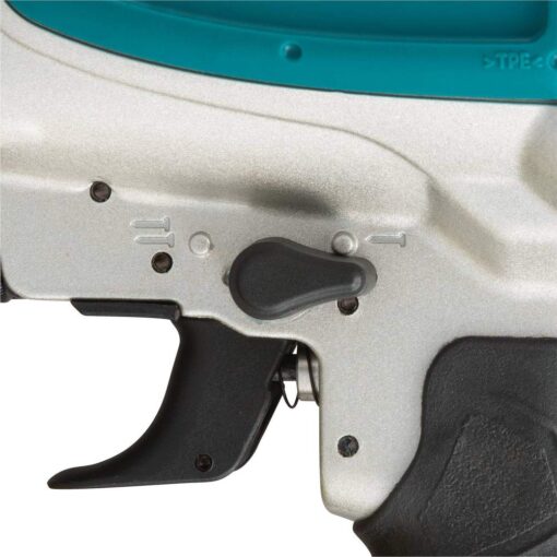 Makita AN613 Pneumatic 15° 2-1/2" Siding Coil Nailer - Image 5