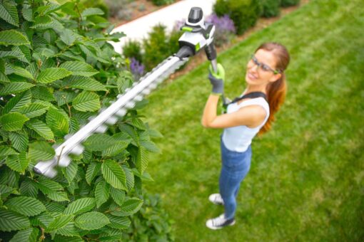Gtech HT50 Cordless Pole Hedge Trimmer, 60 Mins Runtime Li-ion Battery | 53cm Cutting Length, 135° Adjustable Head with 10ft Range - Image 4