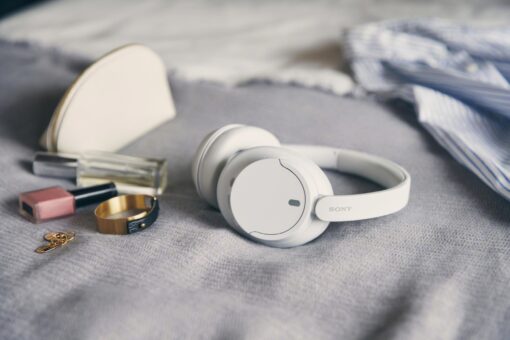 Sony WH-CH720N Noise Canceling Wireless Headphones Bluetooth Over The Ear Headset with Microphone and Alexa Built-in, White New - Image 7
