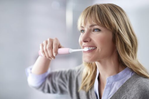 Philips Sonicare ProtectiveClean 6500 Rechargeable Electric Toothbrush, with Pressure Sensor, 3 Cleaning Modes, SmarTimer and QuadPacer, 14-Day Battery Life, Charging Travel Case, Pink, HX6462/06 - Image 9