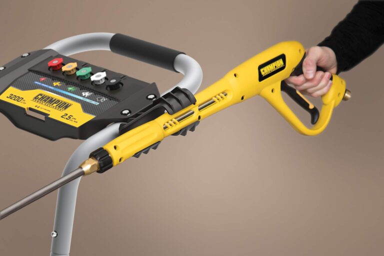 Champion Power Equipment 3200-PSI 2.5 GPM Low Profile Gas Pressure Washer - Image 4