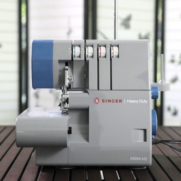 SINGER X5004-HD Metal Frame Serger & Overlock Machine | 2-3-4 Stitch Capability, 8 Built-In Stitches, 1300 Stitches per minute, Adjustable Differential Feed & 2 LED Lights (Grey/Blue) - Image 2