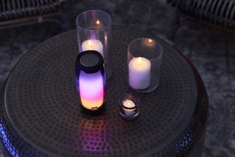 JBL Pulse 4 - Waterproof Portable Bluetooth Speaker with Light Show - Black - Image 7