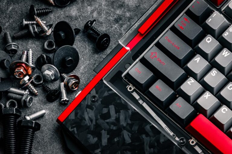 Black Diamond RT Hall Effect Magnetic Gaming Keyboard 75%, 0.04mm Accuracy, 8k Polling Rate, 0.25ms Latency, Leaf Spring Mount Mechanical Feel, Custom Fixed-Wall Magnetic Switch, Shadow Crimson - Image 4