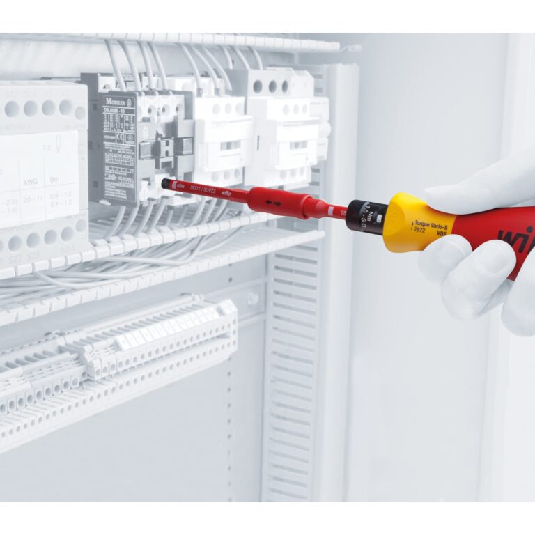 Wiha 28792 16 Piece Insulated Torque Control Driver and Slimline Blade Set - Image 3