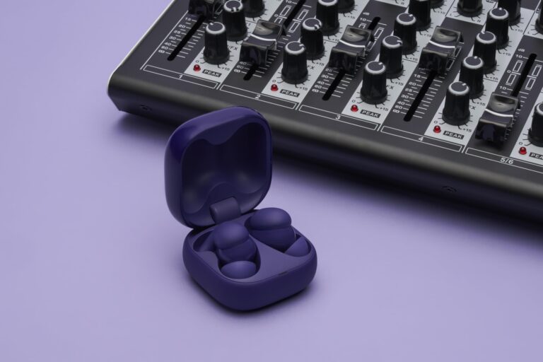 Sony LinkBuds Fit x Olivia Rodrigo Truly Wireless Noise Canceling Earbud Headphones Small & Light with Newly Developed Air Fitting Supporters, Violet (Limited Edition) - Image 5