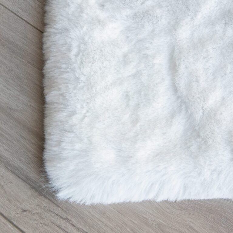 ORINOVA White Faux Fur Rug 5x7 Rugs for Living Room Shag Washable Area Rug Fuzzy Rugs for Bedroom Girl Room Decor Rectangle Rug - Image 5