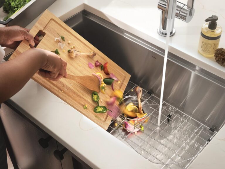 Moen EX100C EX Series 1 HP Continuous Feed Garbage Disposal, Black - Image 4