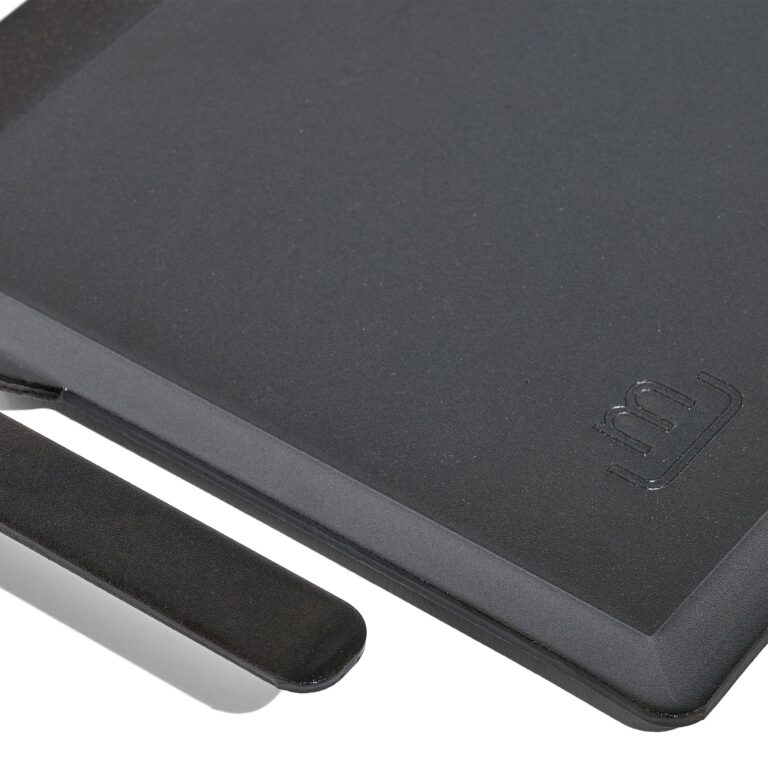 Made In Cookware - Carbon Steel Griddle - (Like Cast Iron, but Better) - Professional Cookware - Crafted in Sweden - Induction Compatible - Image 7