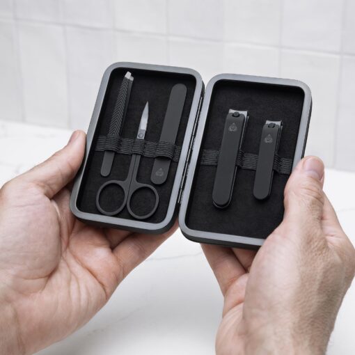 MANSCAPED® The Tool Box 5.0 Ultra with: The Lawn Mower® 5.0 Ultra Groin Groomer, Weed Whacker® 2.0 Nose & Ear Hair Trimmer, The Plow® 2.0, The Shears 3.0 Five Piece Nail Kit, The Shed Toiletry Bag - Image 7