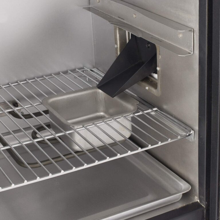 Dyna-Glo DGU732BDE-D 30" Digital Electric Smoker - Image 2