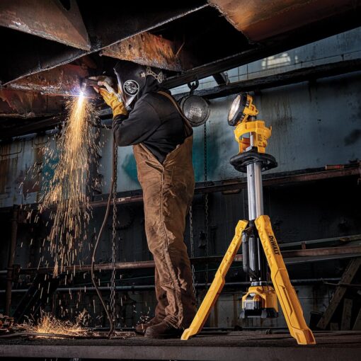 DEWALT 20V MAX LED Work Light, 3000 Lumens of Brightness with 3 Modes, Tripod Base, Bare Tool Only (DCL079B) - Image 8