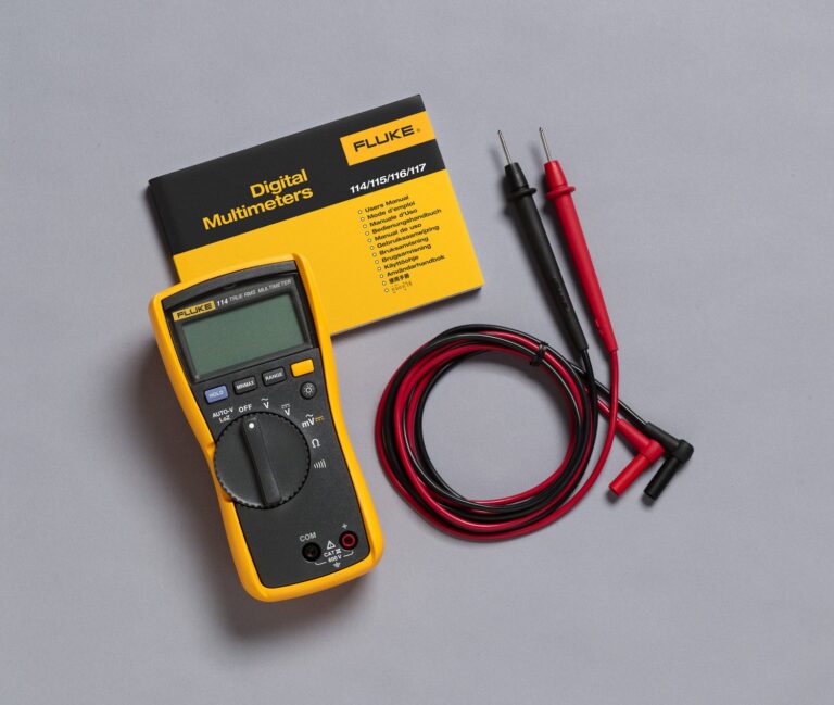 Fluke 114 Electrician's Multimeter - Image 4