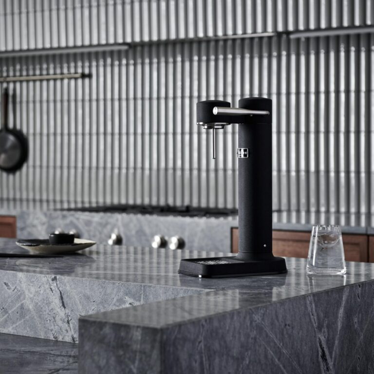 aarke Carbonator lll with CO2 Cylinder, Sparkling & Carbonation Water Machine, Stainless Steel with PET BPA-Free Reusable Bottle Volume 800 mL (Matte Black) - Image 2