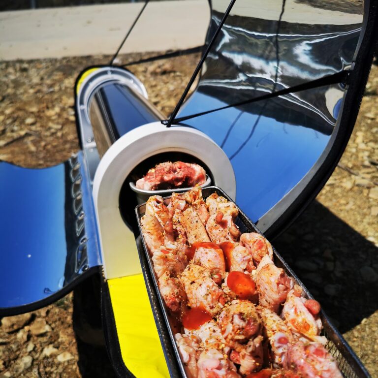 HIOSUNSTOVE Solar Stove Portable Stove Solar Oven - Solar Cooker for Outdoor Cooking with 5L Large Capacity with Theometer, and Easy-to-Use Design for Camping Hiking and Family Party - Image 6