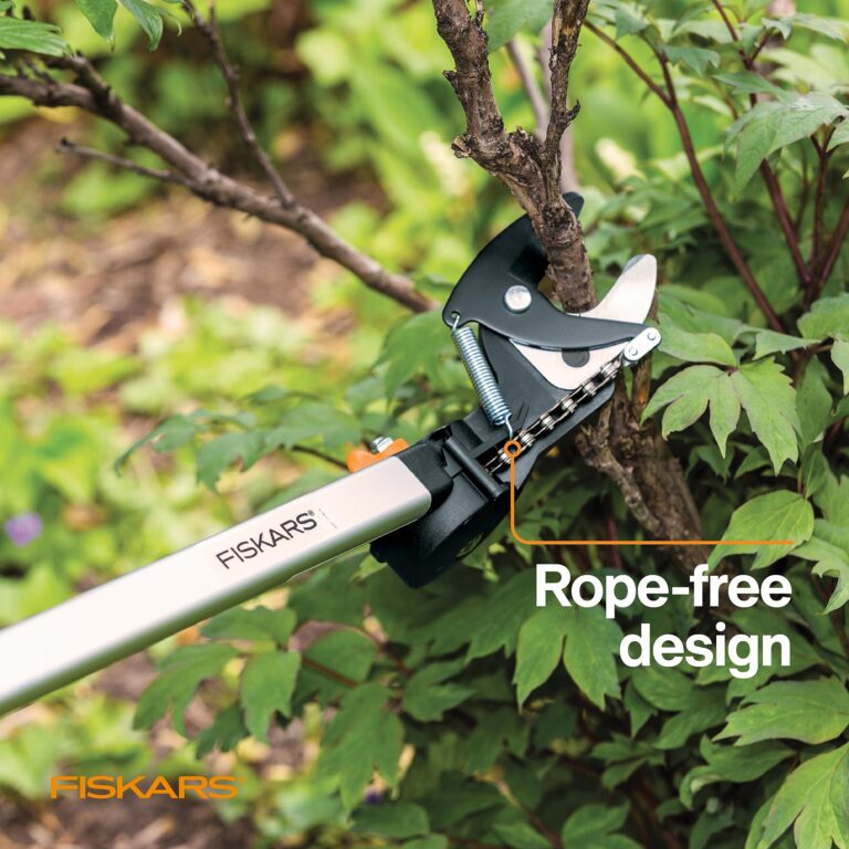 Fiskars 2-in-1 Extendable Tree Pruner and Pole Saw (Extends 7.9 - 12 feet) with Rotating Head, Pruning Stik Model with15-Inch Double-Grind Saw Blade, and Double Locking System - Image 6