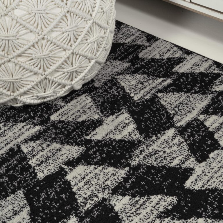 JONATHAN Y MOH206C-5 Aisha Moroccan Triangle Geometric Area Rug, Contemporary, Modern, Scandinavian, Minimalistic for Living Room, Dining Room, Bedroom, Kitchen, Black/Cream, 5 X 8 - Image 4
