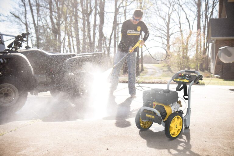 Champion Power Equipment 3200-PSI 2.5 GPM Low Profile Gas Pressure Washer - Image 6