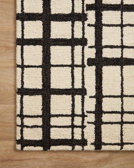 Loloi Chris Loves Julia x Polly Collection POL-02 Black/Ivory 5'-0" x 7'-6" Area Rug - Image 4