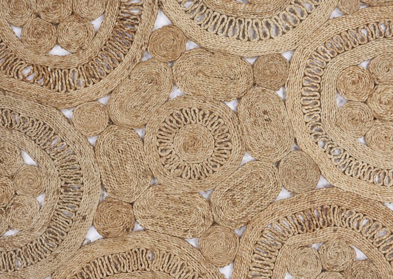 LR Home Natural Jute Round Area Rug for Home Decor - Braided Rugs for Living Room, Bedroom, Playroom - Bohemian Farmhouse Scalloped Indoor Rug - Large - Natural - Image 7