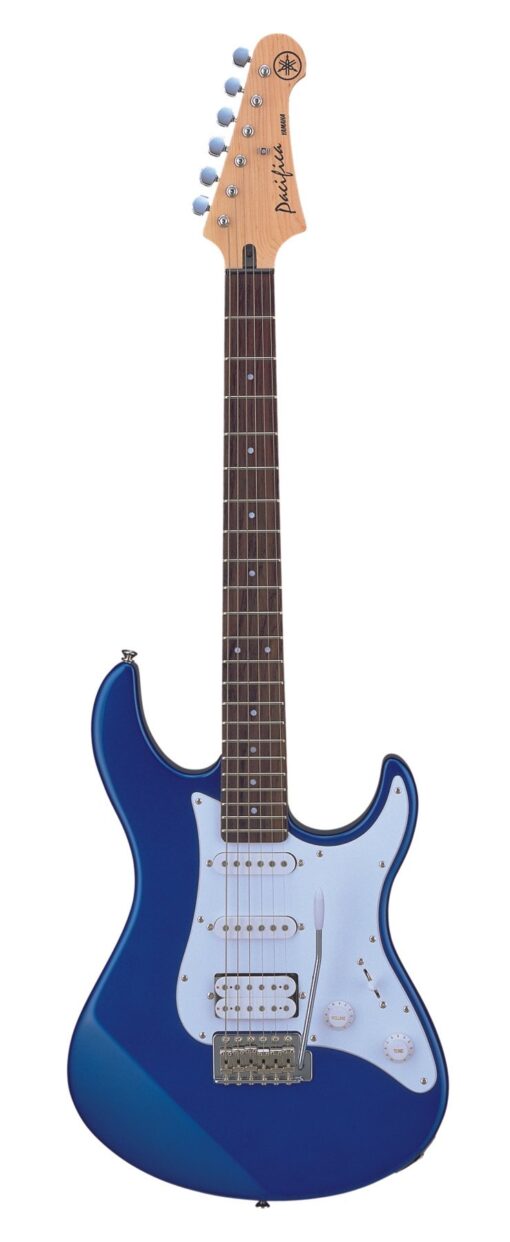 Yamaha GigMaker EG Electric Guitar Pack with Amplifier, Gig Bag, Tuner, Cable, Strap and Picks - Metallic Blue - Image 2
