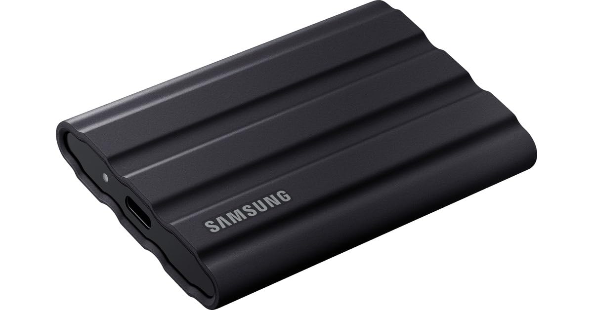 Samsung Portable SSD T7 Shield, 1TB, USB 3.2 Gen.2, 1050MB/s Read, 1000MB/s Write, Robust External Hard Drive Outdoor for Mac, PC and Smartphone, Black, MU-PE1T0S/EU